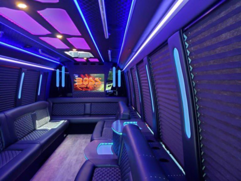 bachelorette-party-limo
